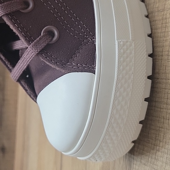 Converse Boots Brand new in the box no lid. - Picture 9 of 12